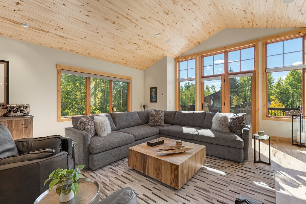 704 Willowbrook Road Silverthorne CO 80498
