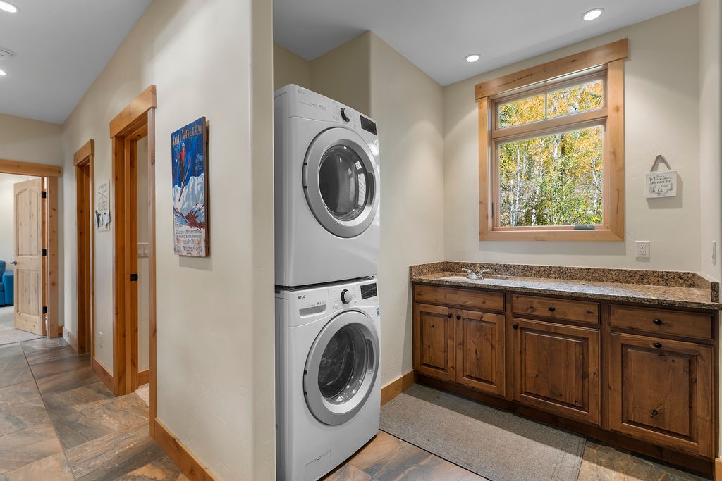 704 Willowbrook Road Silverthorne CO 80498