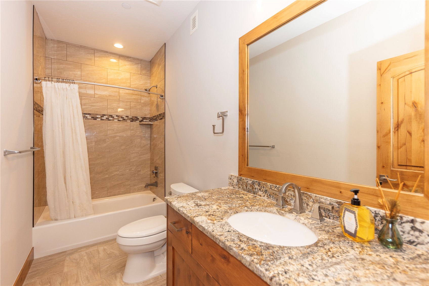 2045 Currant Way Silverthorne CO 80498