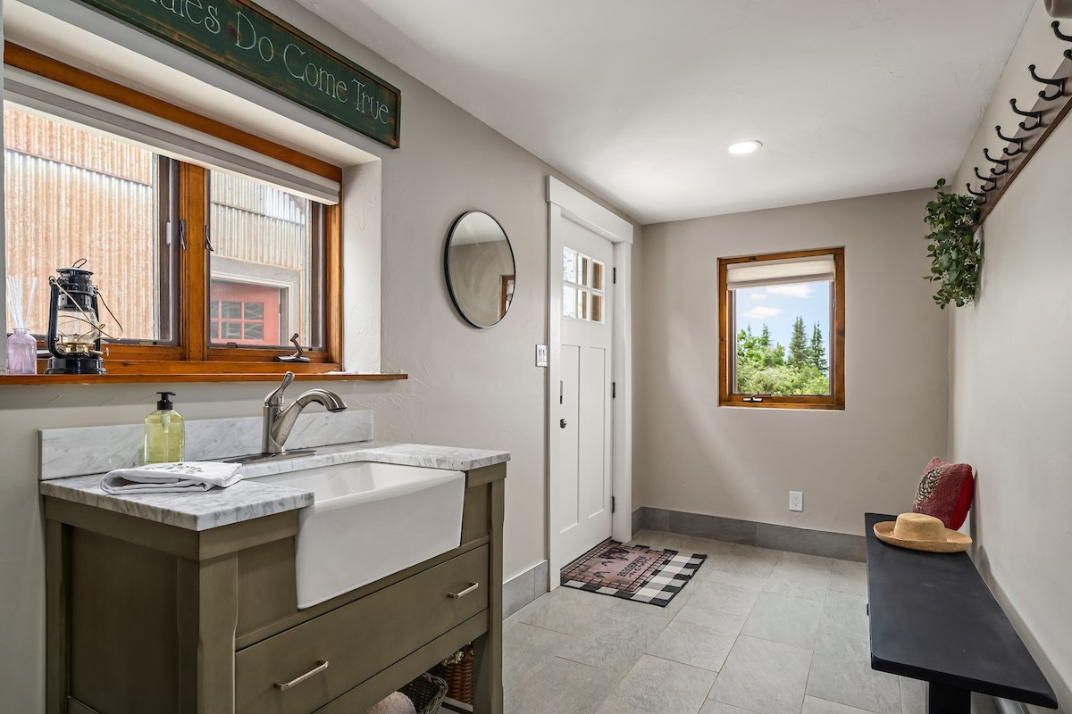 27300 County Road 43#a Steamboat Springs CO 80487
