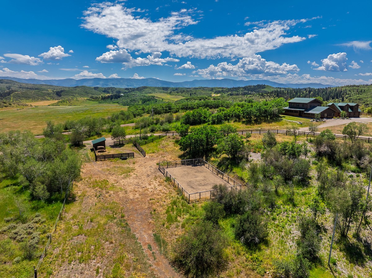 27300 County Road 43#a Steamboat Springs CO 80487