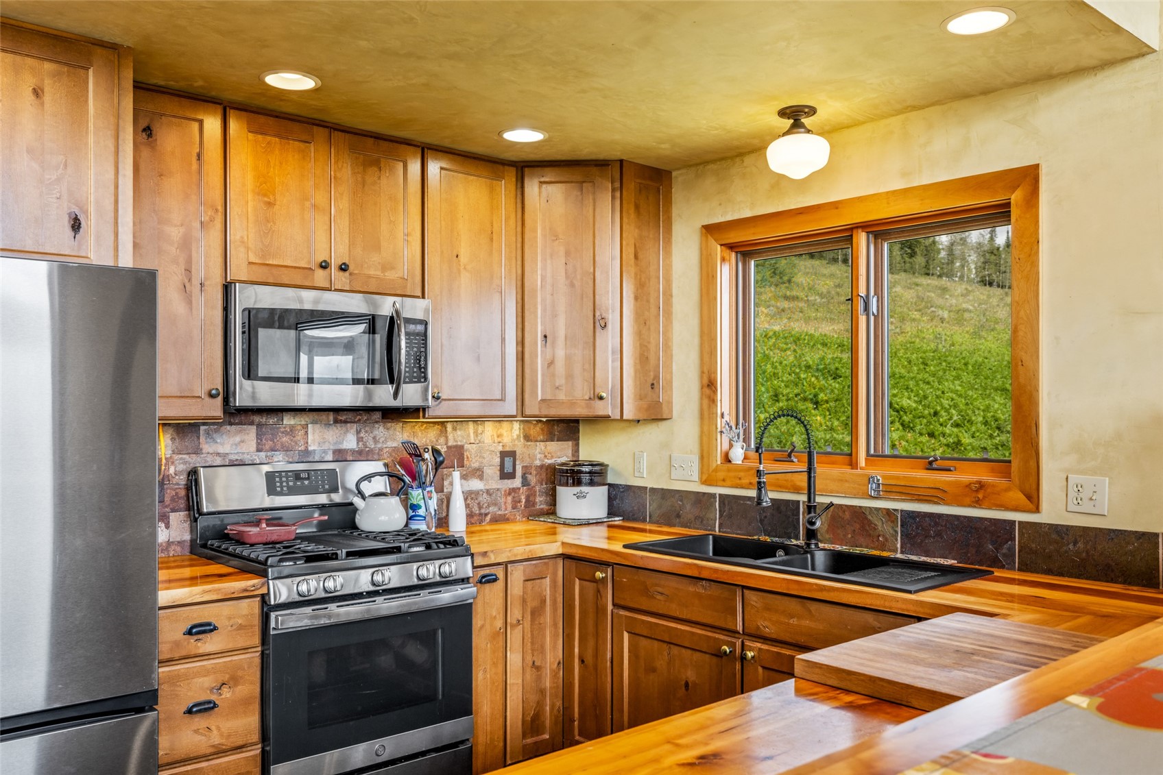 26260 Beaver Canyon Drive Clark CO 80428