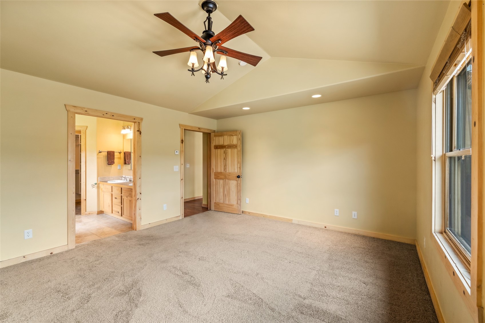 22576 Cheyenne Trail Oak Creek CO 80467