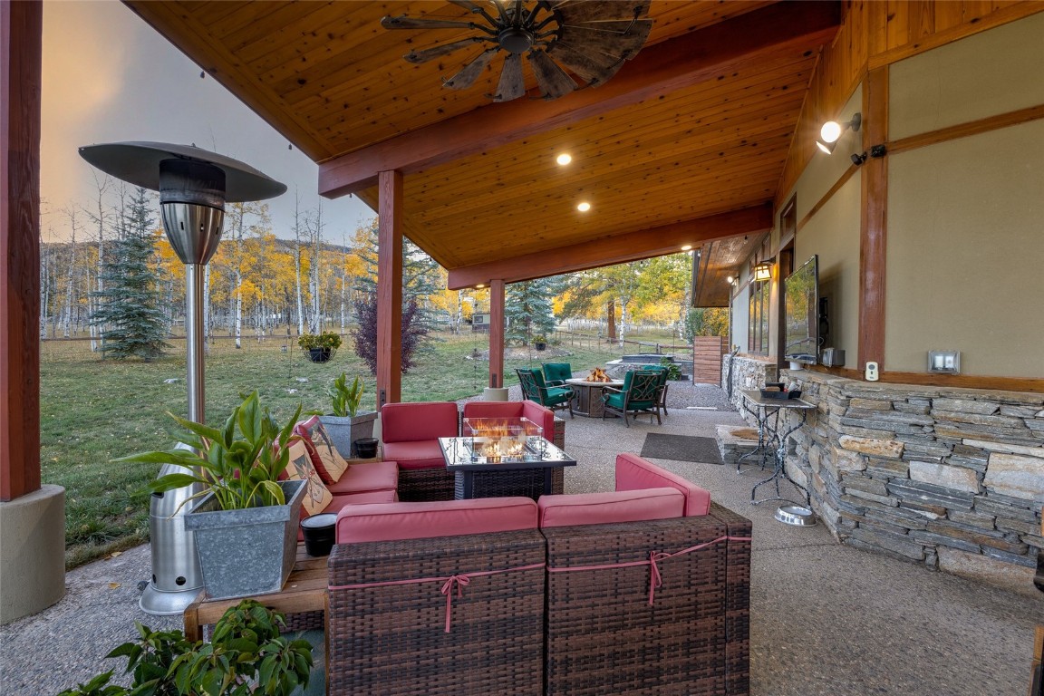 32350 Los Ranchos Road Oak Creek CO 80467