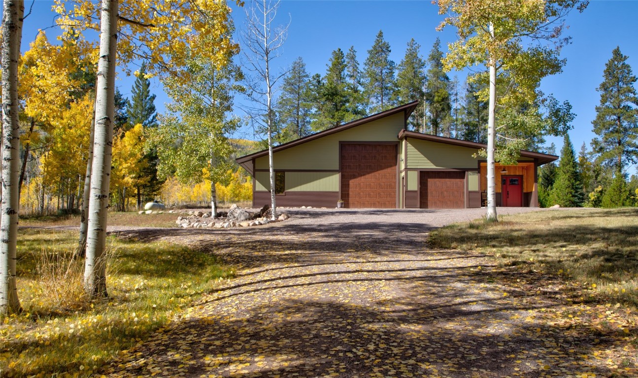 32350 Los Ranchos Road Oak Creek CO 80467
