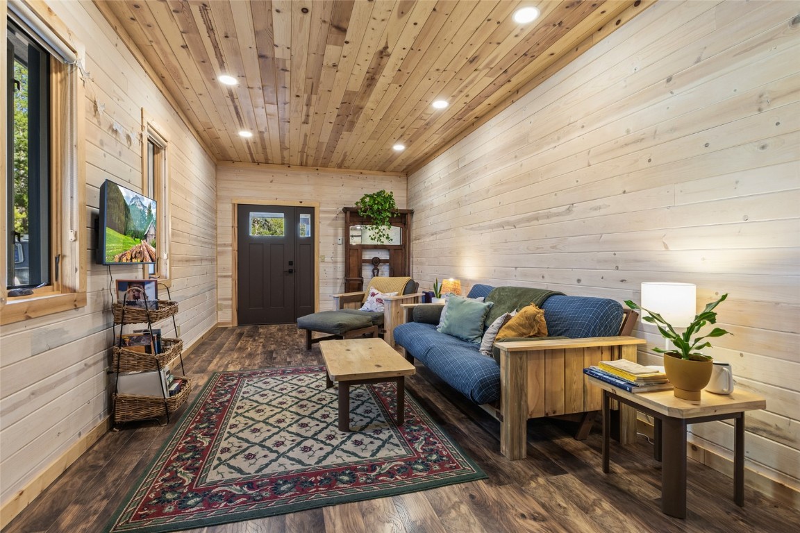 32350 Los Ranchos Road Oak Creek CO 80467