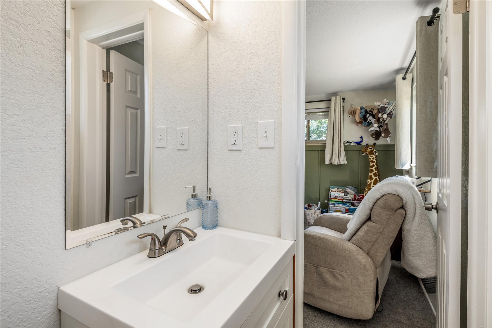 2615 S Raleigh Street Denver CO 80219