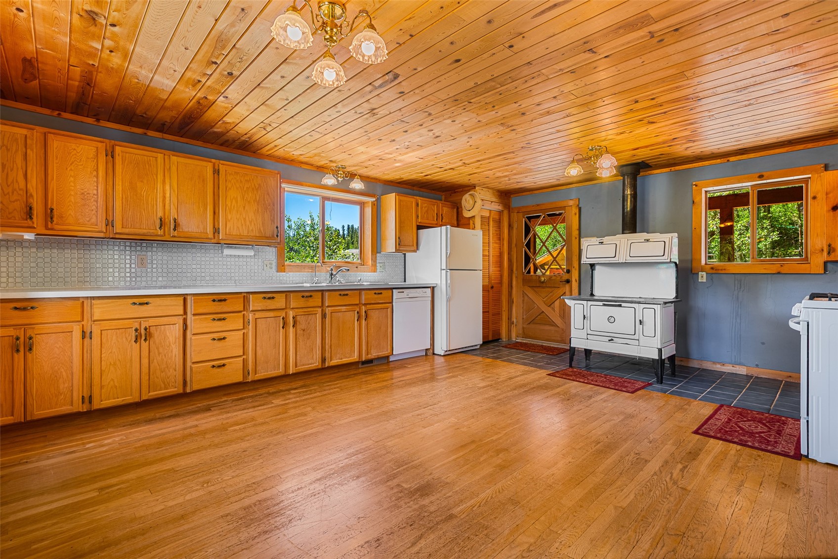 135 S Main Street Alma CO 80420