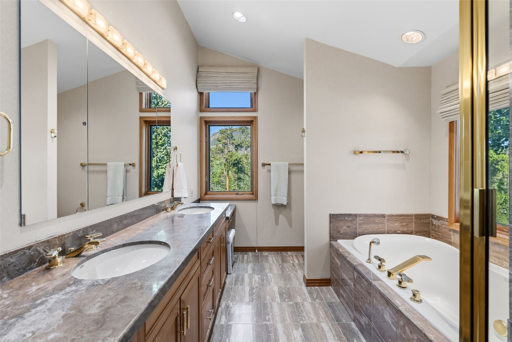 1165 Emerald Road Silverthorne CO 80498