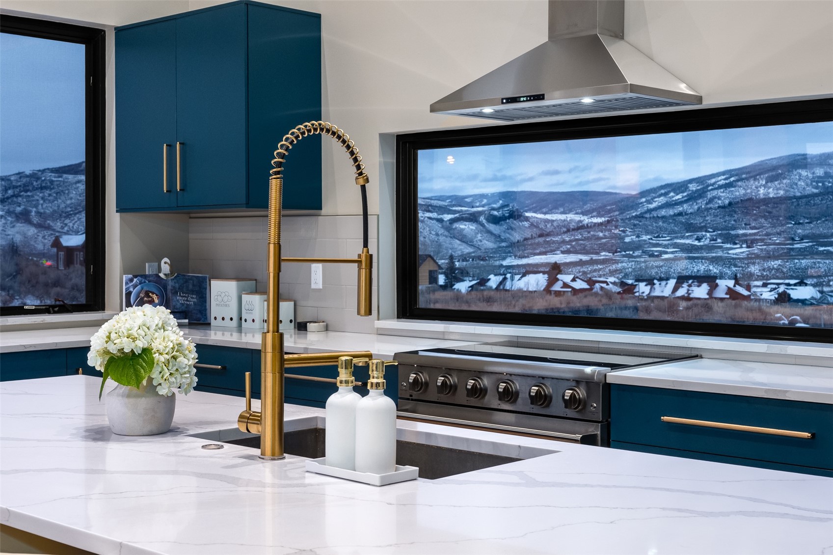 23395 Stageline Avenue Oak Creek CO 80467