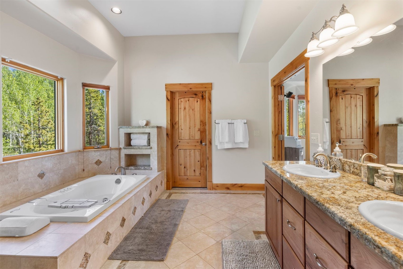 221 Kings Court Silverthorne CO 80498