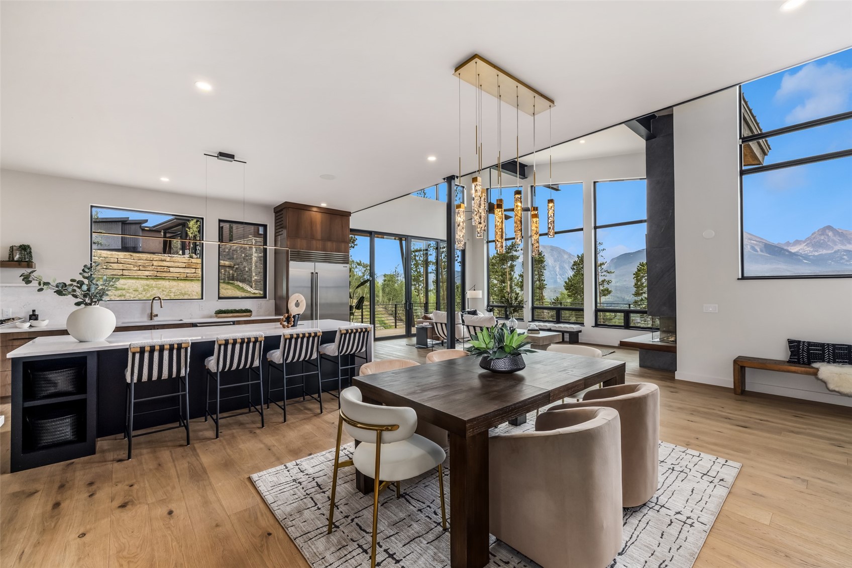 680 Lakeview Circle Silverthorne CO 80498
