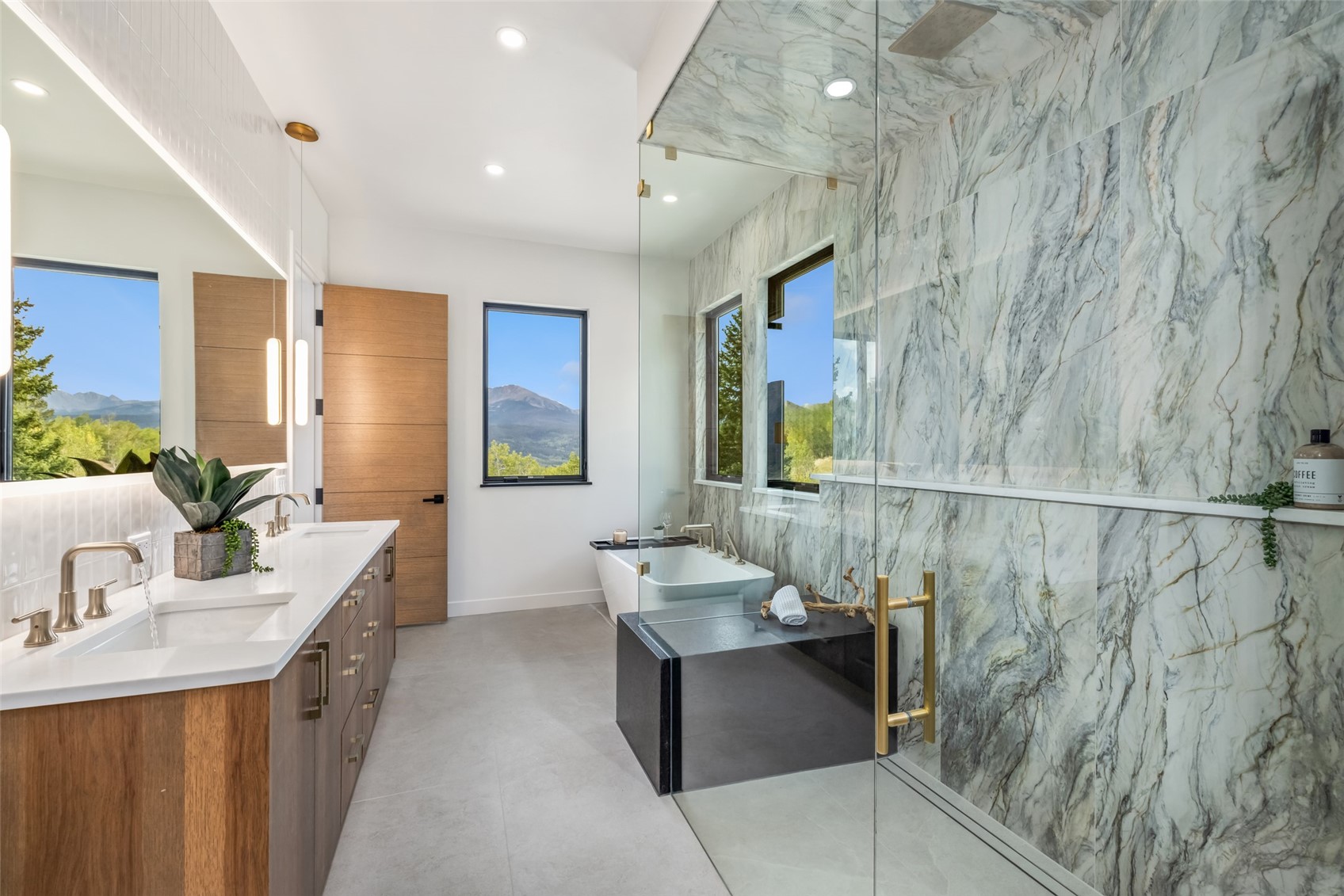 680 Lakeview Circle Silverthorne CO 80498
