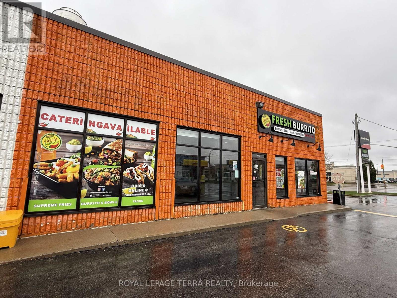652 Fairway Road South Kitchener ON N2C 1X3
