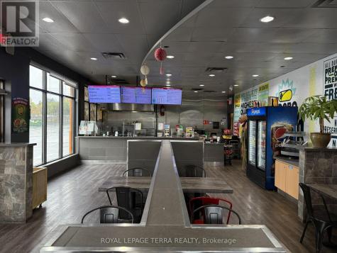 652 Fairway Road South Kitchener ON N2C 1X3