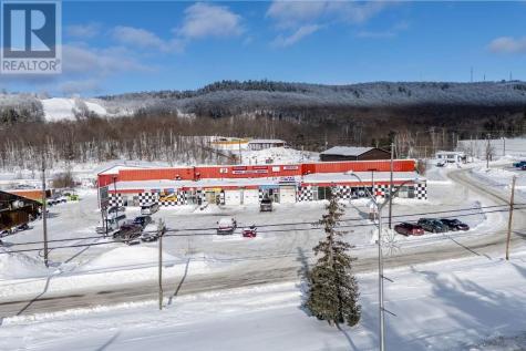 6 Oakland Avenue Elliot Lake ON P3A 2T1