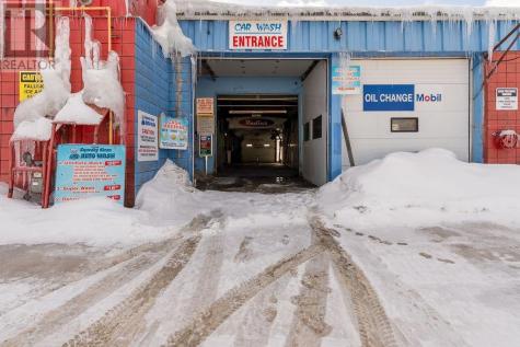 6 Oakland Avenue Elliot Lake ON P3A 2T1