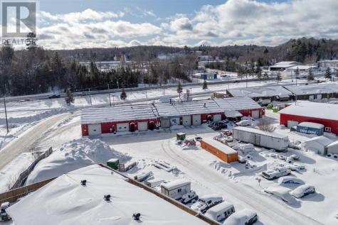 6 Oakland Avenue Elliot Lake ON P3A 2T1