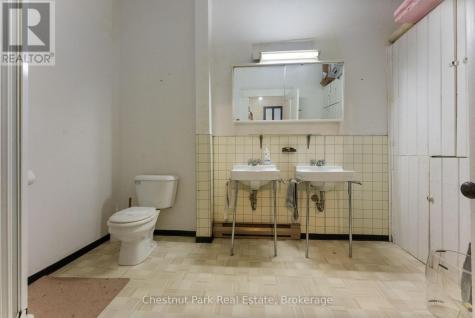 618 Berford Street South Bruce Peninsula ON N0H 2T0