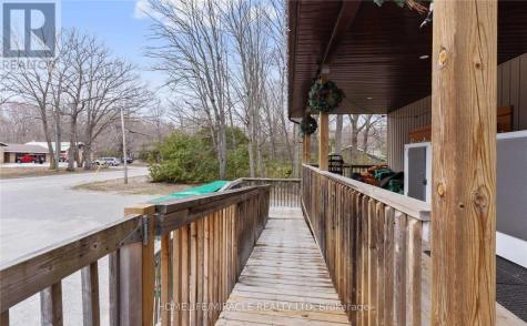 39 Sandy Plains Road North Seguin ON P2A 2W8