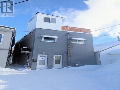 6 & 8 Earl Avenue Dryden ON P8N 1X3