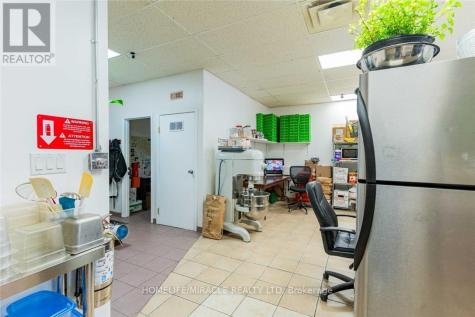 112 Oriole Parkway West Woolwich ON N3B 1C5