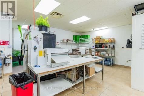 112 Oriole Parkway West Woolwich ON N3B 1C5