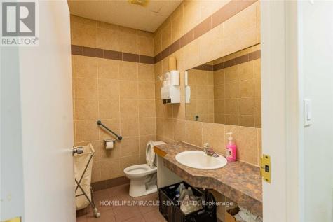 112 Oriole Parkway West Woolwich ON N3B 1C5