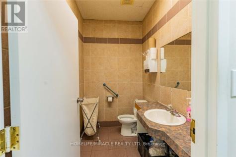 112 Oriole Parkway West Woolwich ON N3B 1C5