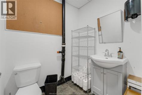 71 Erie Street North Leamington ON N8H 2Z4