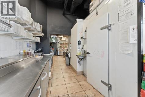 3395 Howard Avenue Windsor ON N9E 3N6
