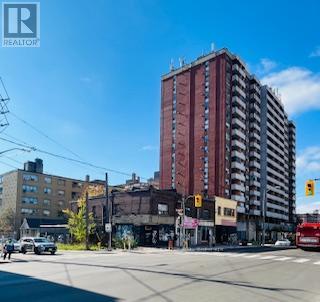1747-1757 Eglinton Avenue West Toronto (oakwood Village) ON M6E 2H7