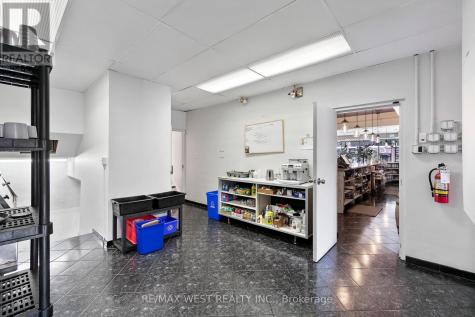 839 Erie Street East Windsor ON N9A 3Y5