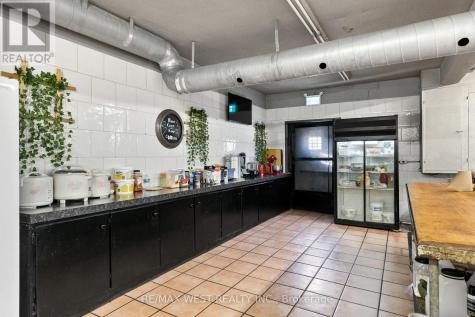 839 Erie Street East Windsor ON N9A 3Y5