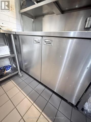 15975 Bayview Avenue Aurora ON L4G 0S3