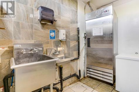 1472 King Street East Kitchener ON N2G 2N7