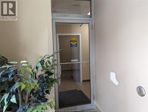 1074 Goyeau Windsor ON N9A 1J1