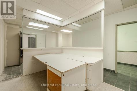 945 3rd Avenue East Owen Sound ON N4K 2K8