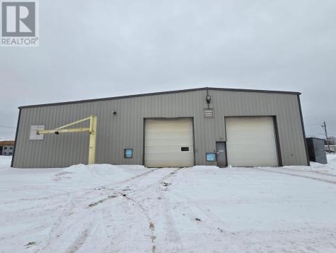905 Commerce Street S Thunder Bay ON P7E 6E8
