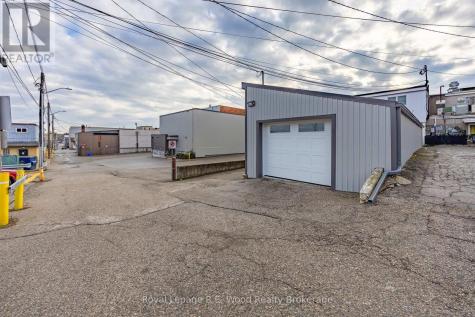 20 Cat Alley Tillsonburg ON N4G 0C8
