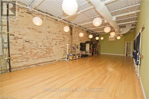 44 Market Street Brantford ON N3T 2Z5