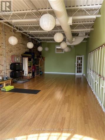 44 Market Street Brantford ON N3T 2Z5
