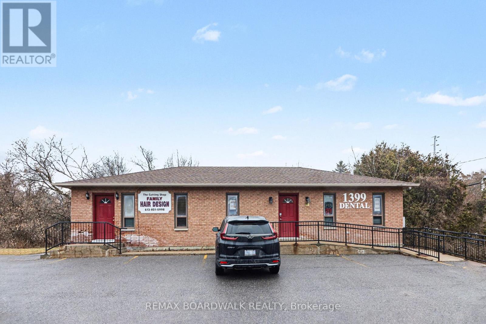 1399 Ellsworth Lane Ottawa ON K4P 1N3