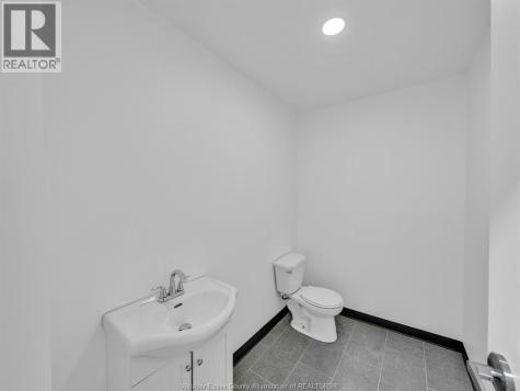 2451 Tecumseh Road West Windsor ON N9B 3R6
