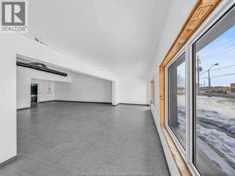 2451 Tecumseh Road West Windsor ON N9B 3R6