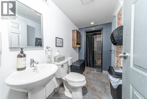4769 Wyandotte Street East Windsor ON N8Y 1H8