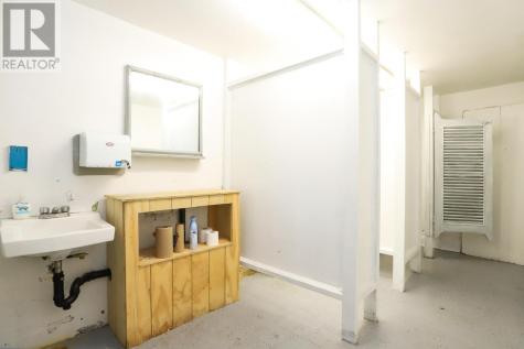 126 Queen Street E # 5 Sault Ste. Marie ON P6A 1Y5