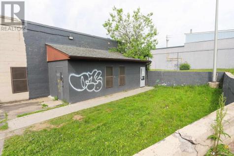 126 Queen Street E # 5 Sault Ste. Marie ON P6A 1Y5