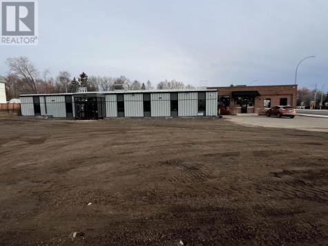Unit 2 142 Cumberland Street Thunder Bay ON P7A 4M2