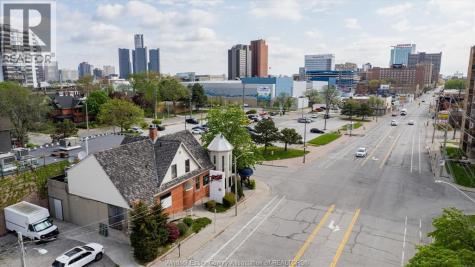 620 University Avenue West Windsor ON N9A 5R5
